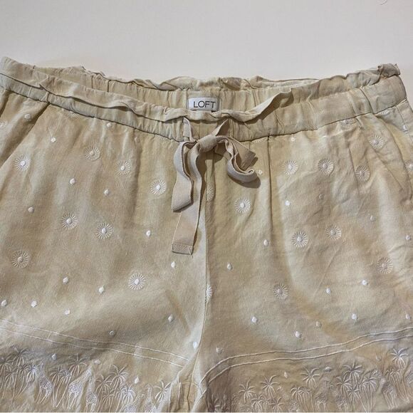 LOFT Drawstring Paperbag Waist Linen Shorts Embroidered Palm Trees & Giraffes - Picture 5 of 14
